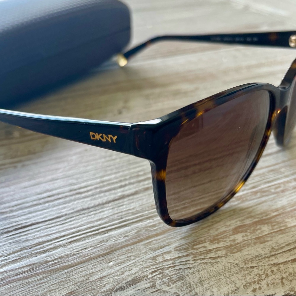 Dkny Tortoise Shell Gradient Sunglasses Brand New! - image 2